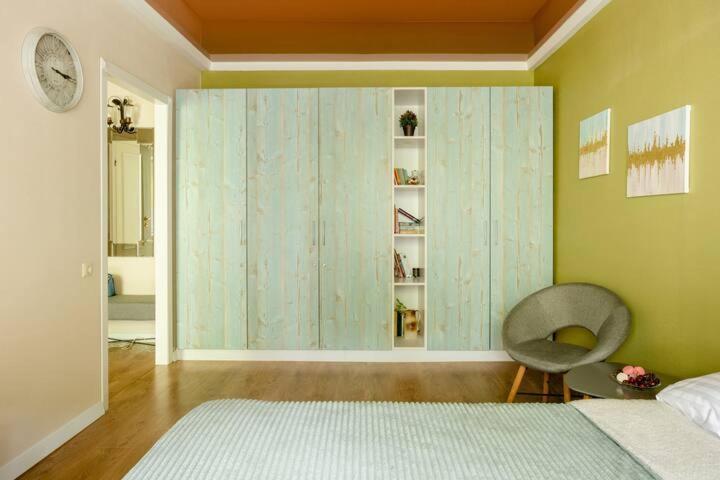 24 Mezhygirska Str 24, In Historical Parts, Podil Apartment