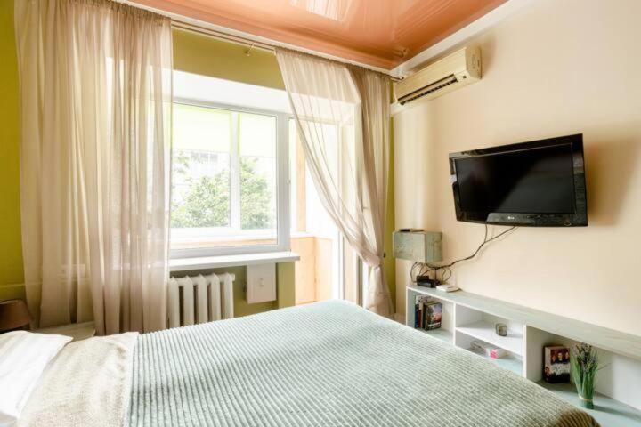 Apartment 24 Mezhygirska Str 24, In Historical Parts, Podil *