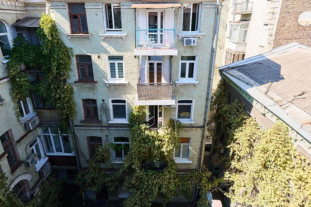 Apartment 24 Mezhygirska Str 24, In Historical Parts, Podil *