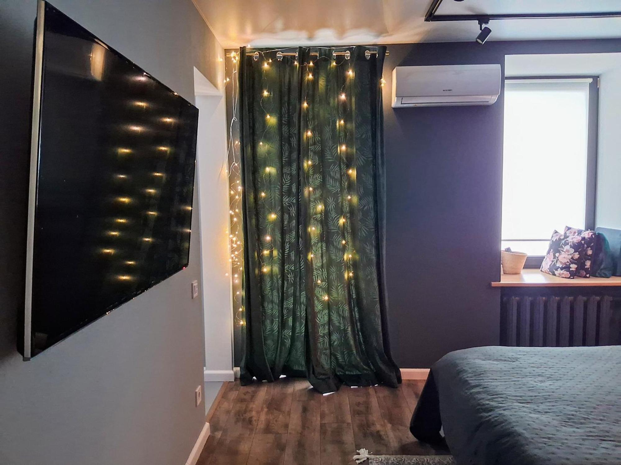 24 Mezhygirska Str 24, In Historical Parts, Podil Apartment *
